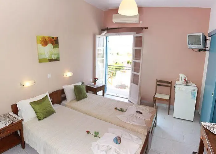 Asteras Antiparos Town